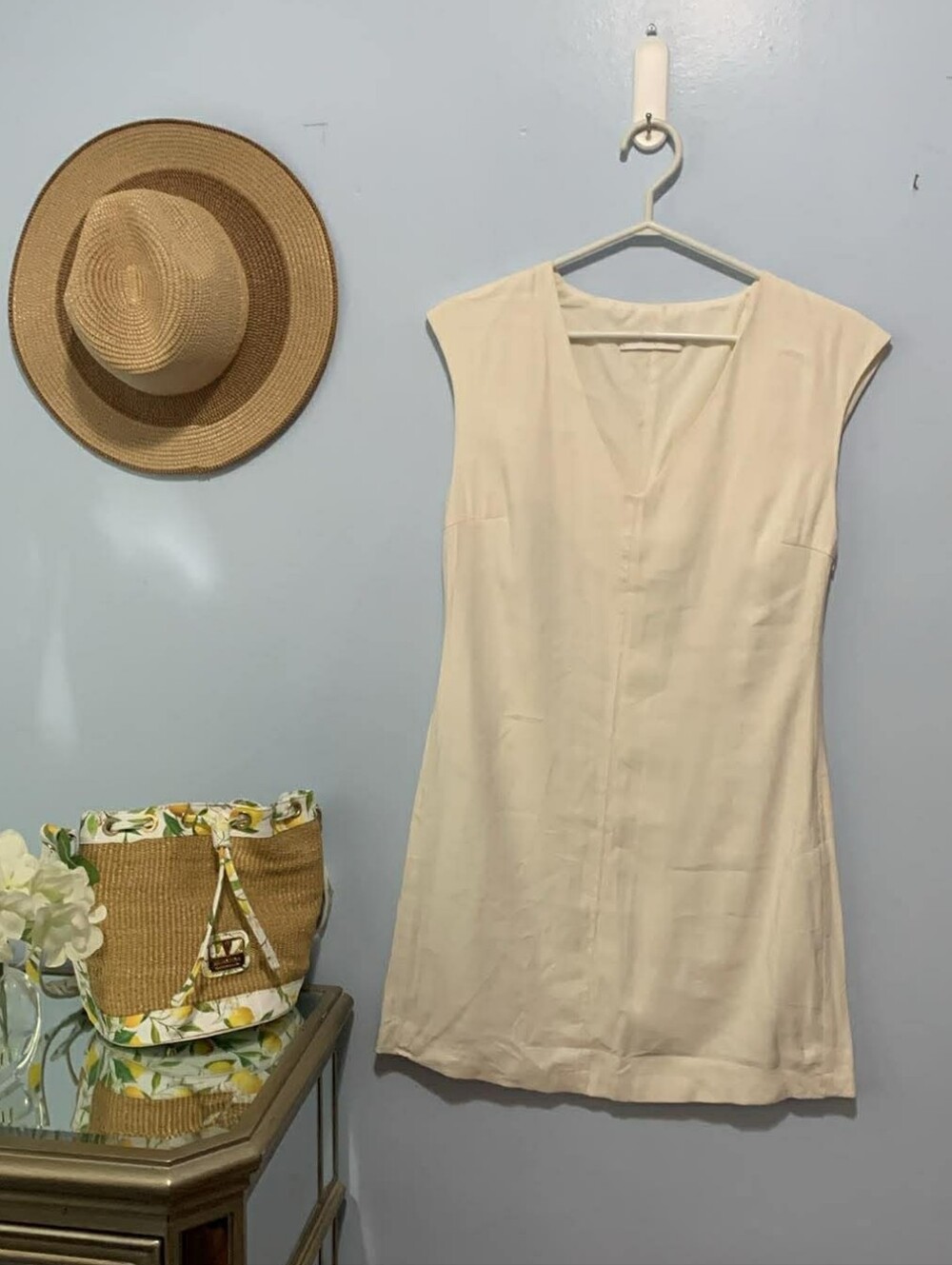 Nwot Women's Cream Cap-Sleeve Shift Dress
